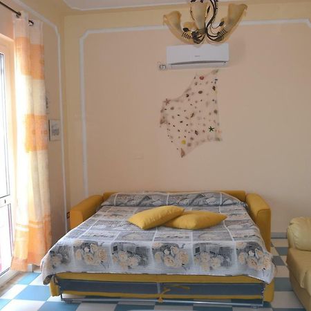 Casa Vacanze Dei Navigatori On The Sea Pontecagnano Exterior foto