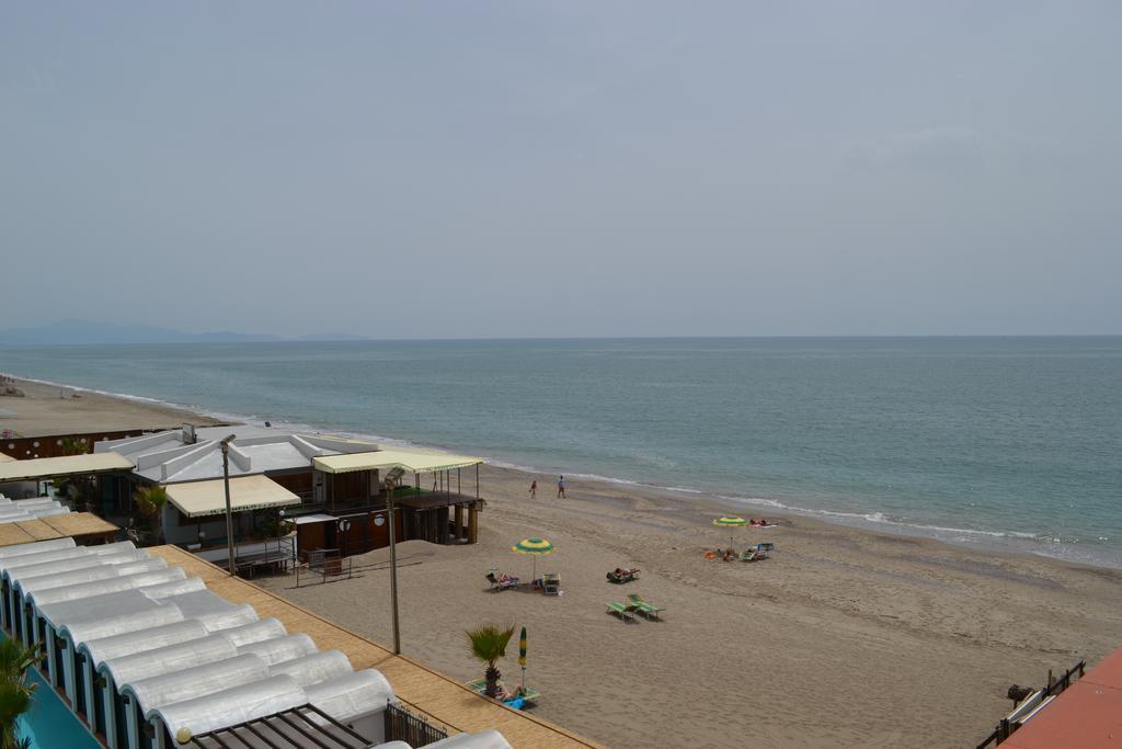 Casa Vacanze Dei Navigatori On The Sea Pontecagnano Exterior foto
