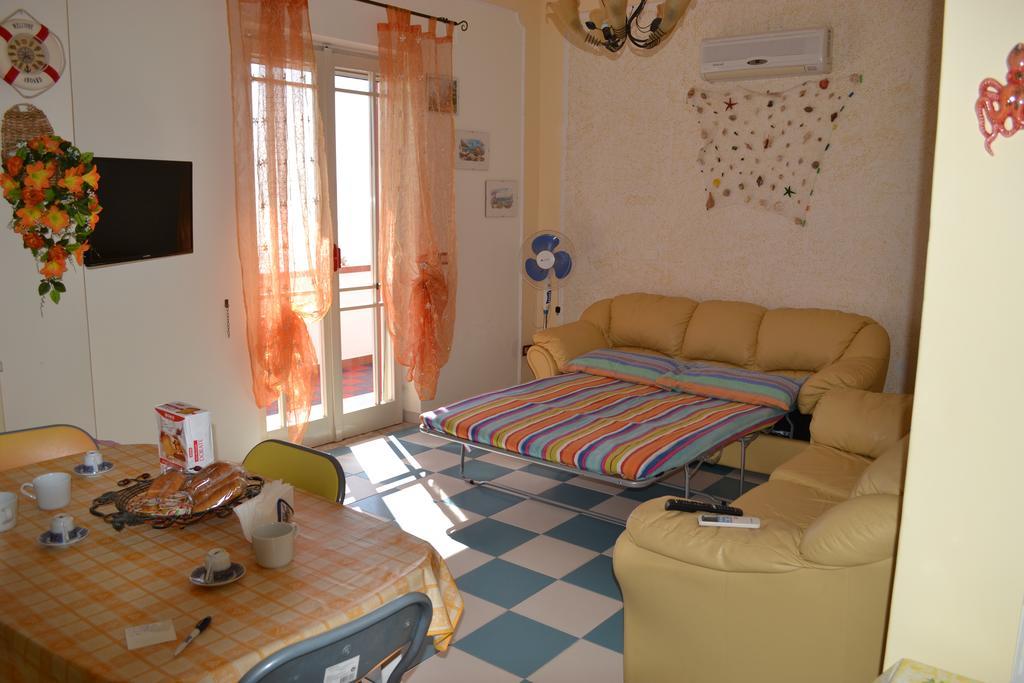 Casa Vacanze Dei Navigatori On The Sea Pontecagnano Exterior foto