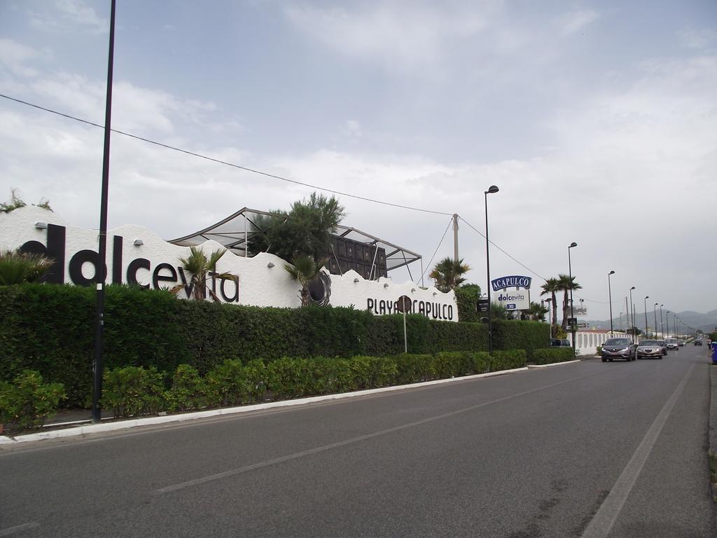 Casa Vacanze Dei Navigatori On The Sea Pontecagnano Exterior foto